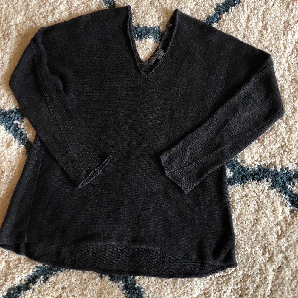Vince lighter weight gray sweater XS